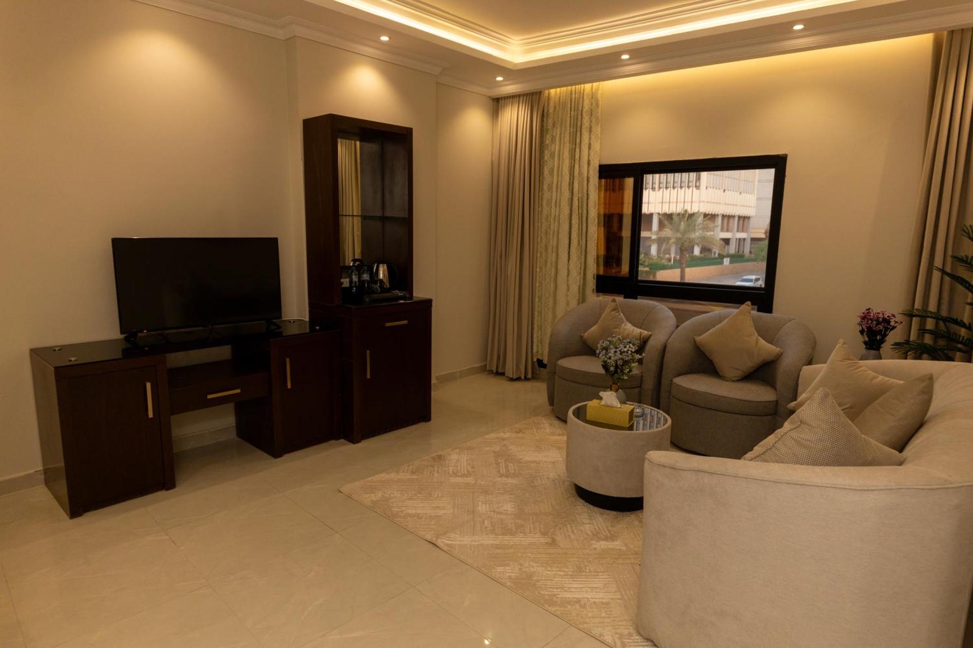 Burj Al Hayat Furnished Suites - Al Malaz Riyad Extérieur photo